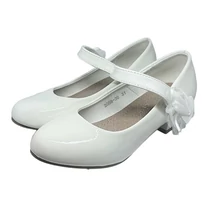 Alkalmi kopogós kislány lakkcipő