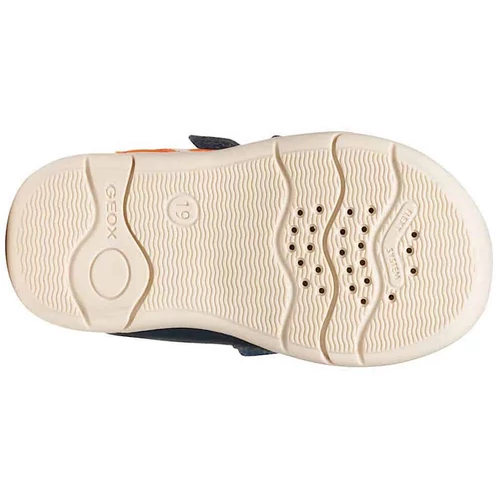 Könnyű "lélegző" Geox Zapito gyerekcipő, az első lépésekhez